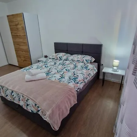 Apartmani Sky 123 شقة *