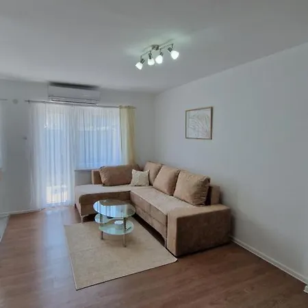 Apartmani Sky 123 شقة Brčko